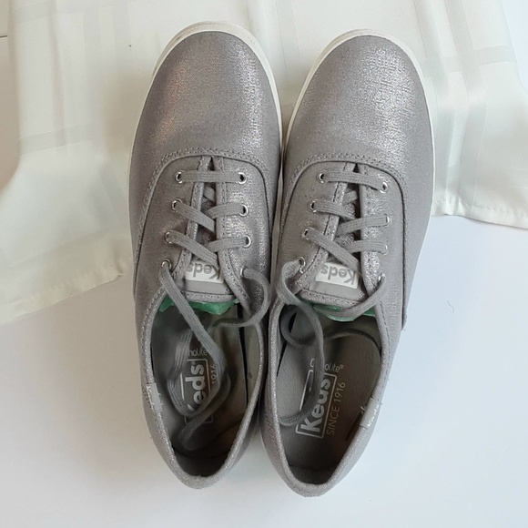 Keds Metallic Silver Sneakers Sz 8.5 - Picture 10 of 12